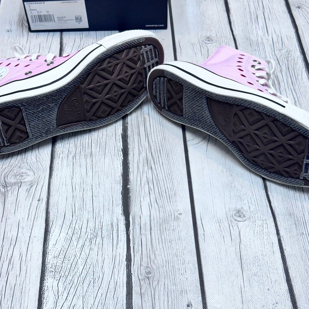 Converse All Star Chuck Taylor “Valentine’s Day Kisses” Size 7 - Picture 8 of 8